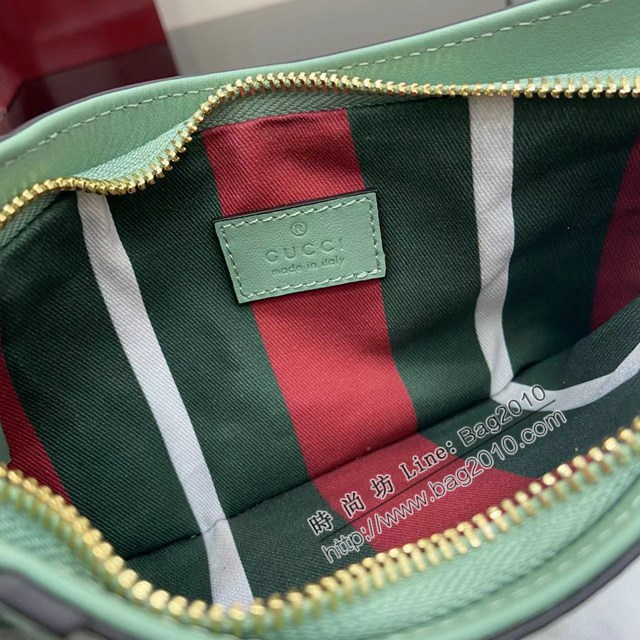 Gucci專櫃古馳最新款Emblem系列超迷你肩背包腋下包 jh2639型號：820696